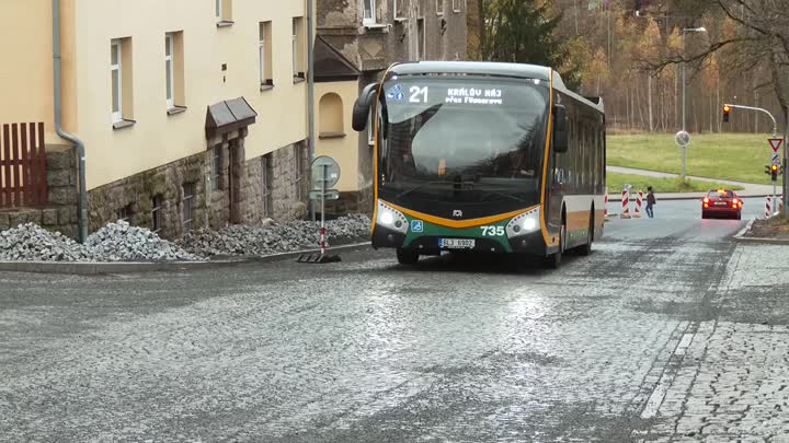 Dvorská ulice v Liberci je po měsících průjezdná