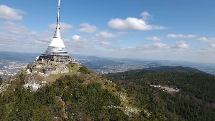 Termín dohody o koupi Ještědu se posouvá